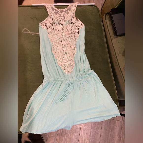 NWOT shorts romper - size medium. - Picture 1 of 2